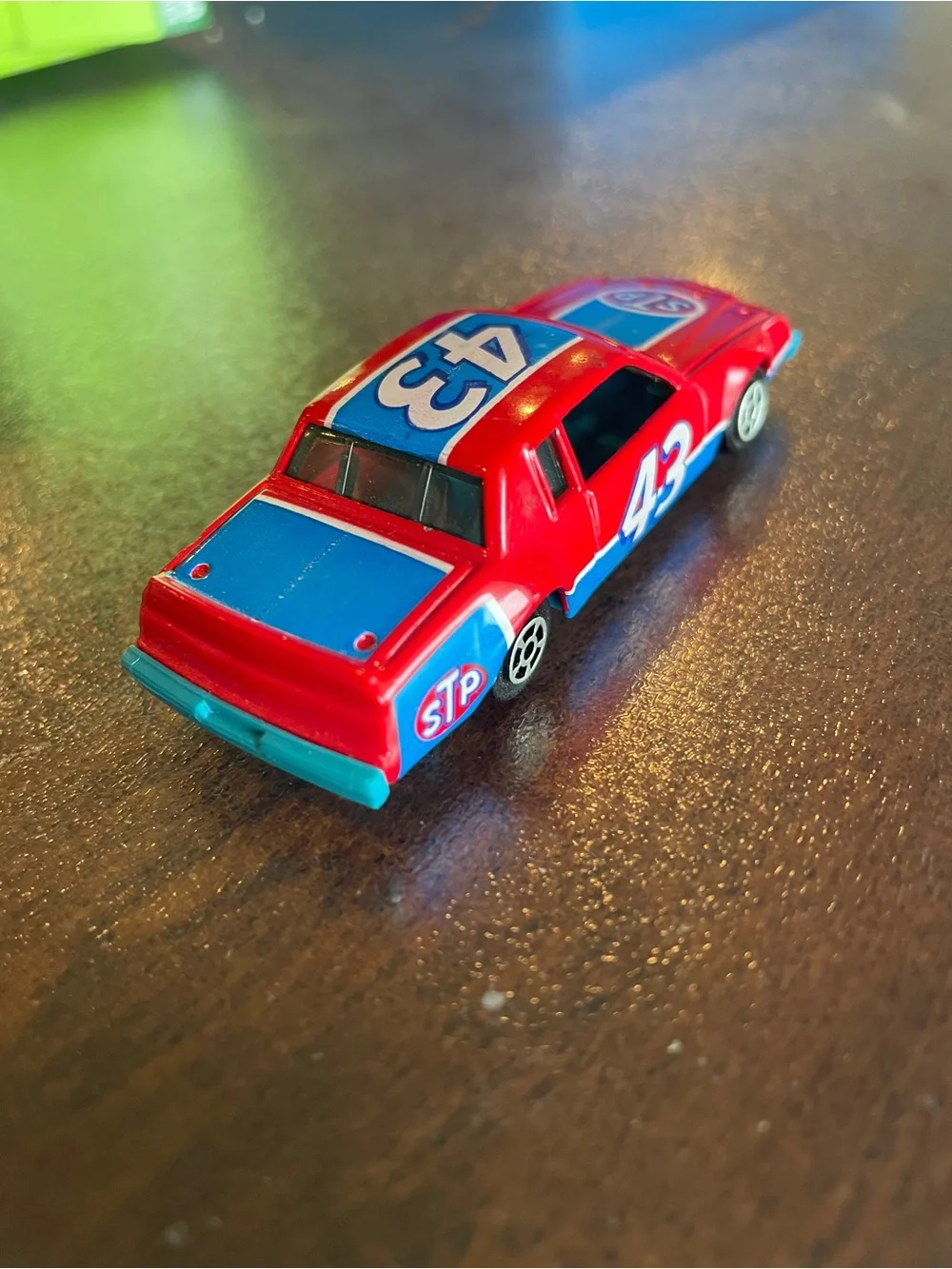 1'64 ERTL  STP BUICK 1983 BUICK REGAL #43 RICHARD PETTY NASCAR RACE CAR